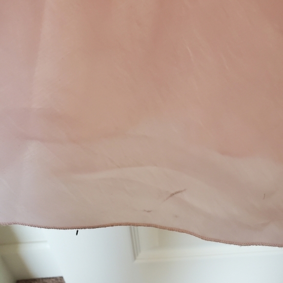 Tony Bowls Paris Pink Beaded Evening Gown, Size 4 - Picture 11 of 12